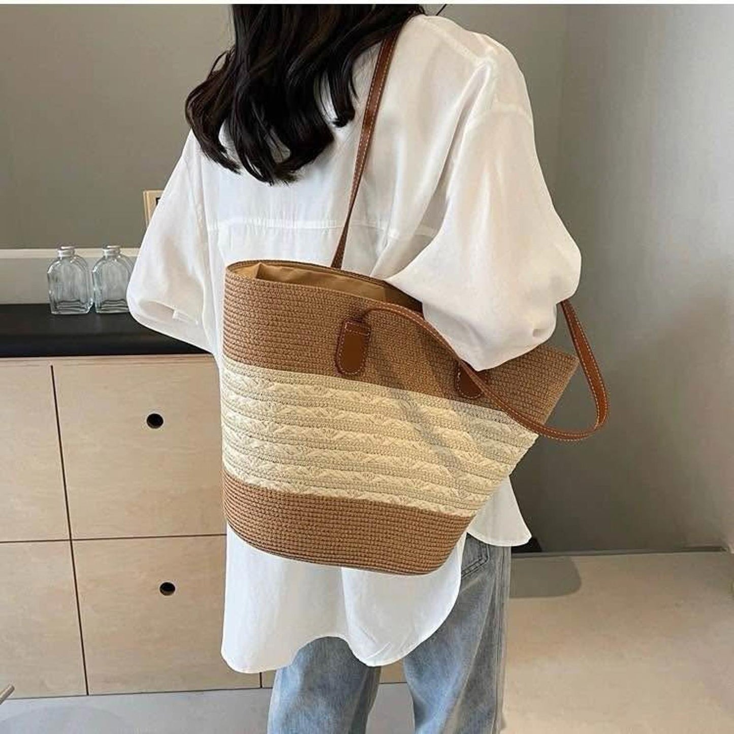 Chic Summer Tote β Straw Woven Bucket Bag with Strap