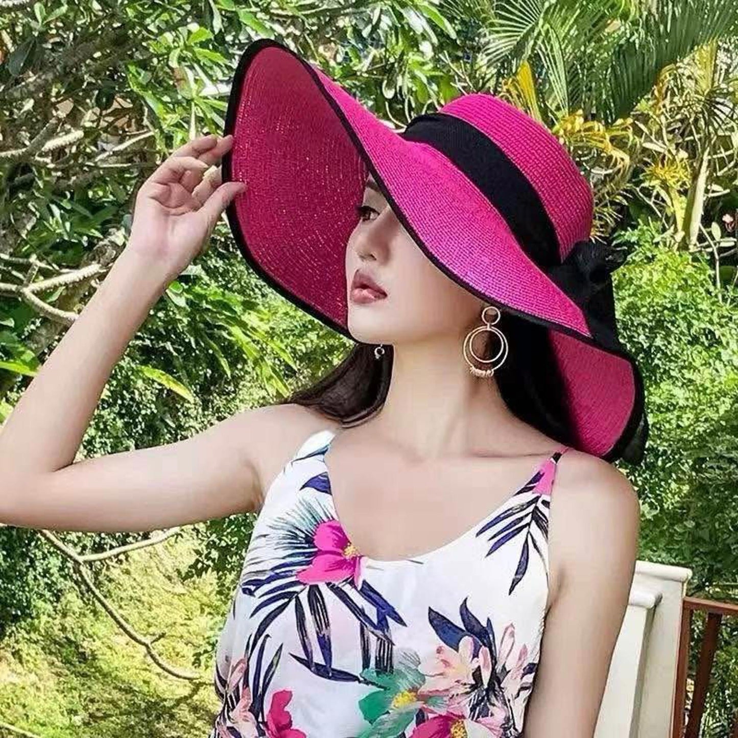 Wide-Brim Beach Hat – Cute, Comfy & Sun-Safe