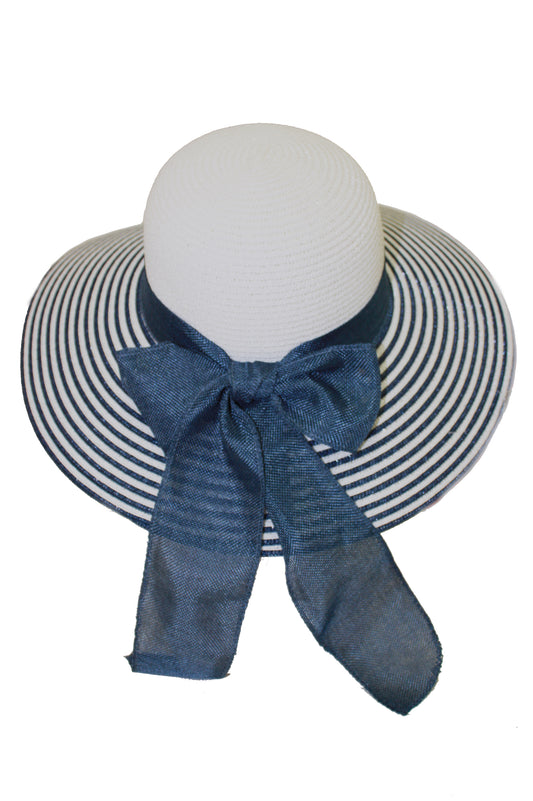 Floppy straw hat with ribbon