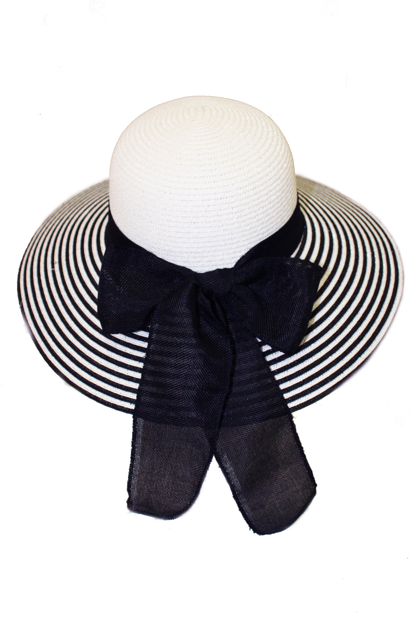 Floppy straw hat with ribbon