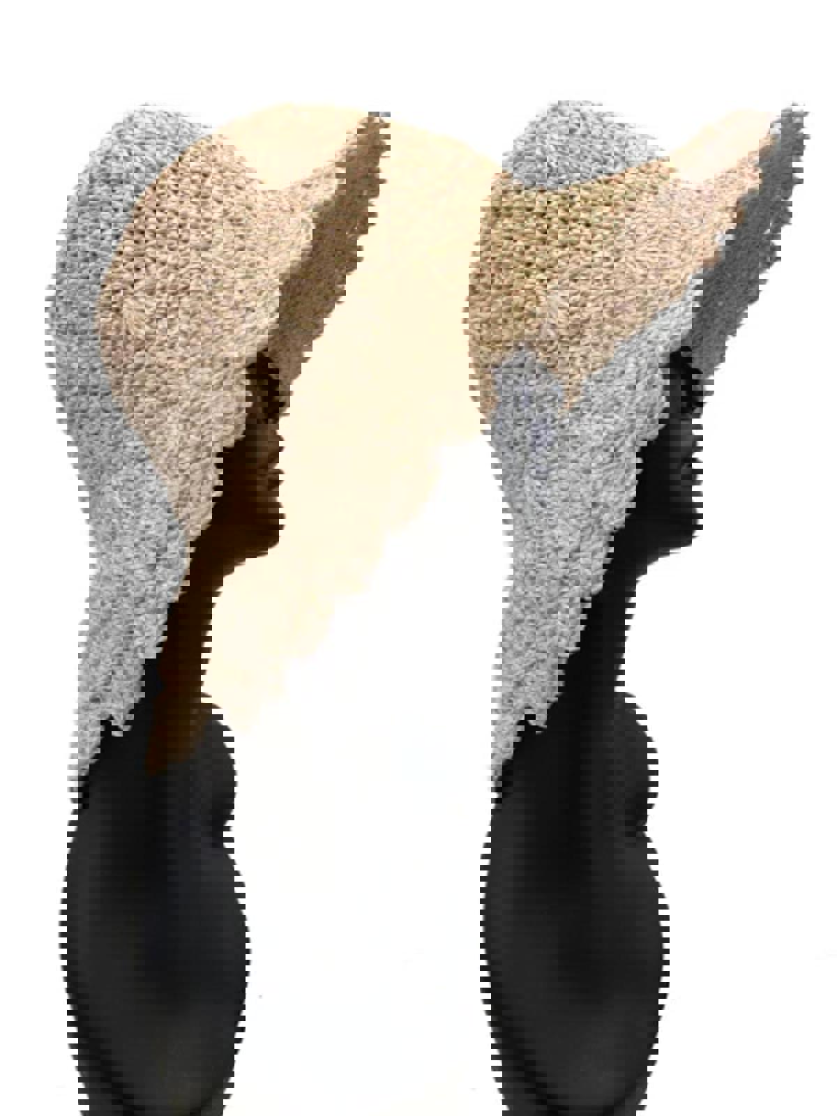 Scalloped Straw Hat – Perfect for Sunny Days & Vacations