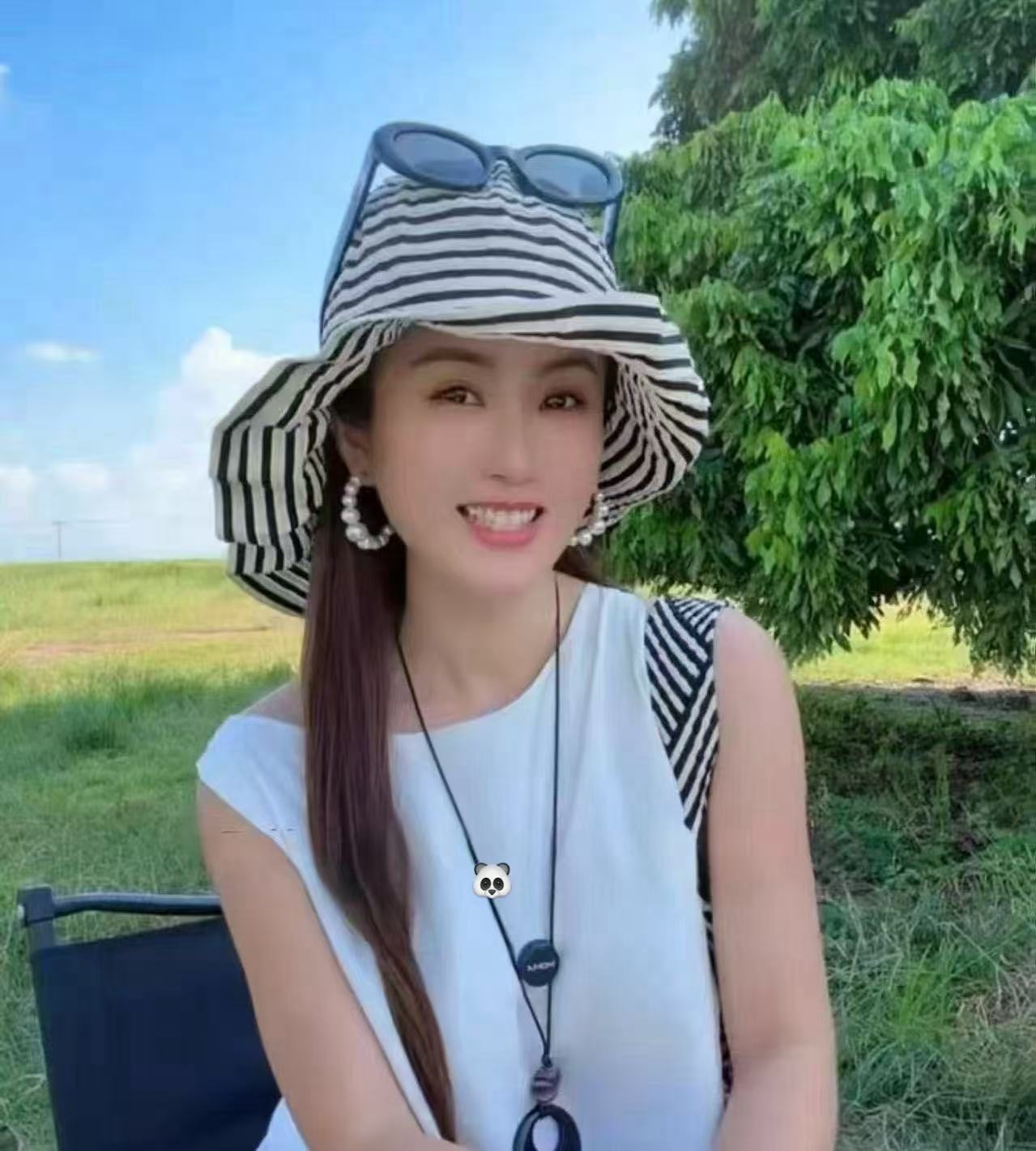 Korean-Style Foldable Stripped Bucket Hat