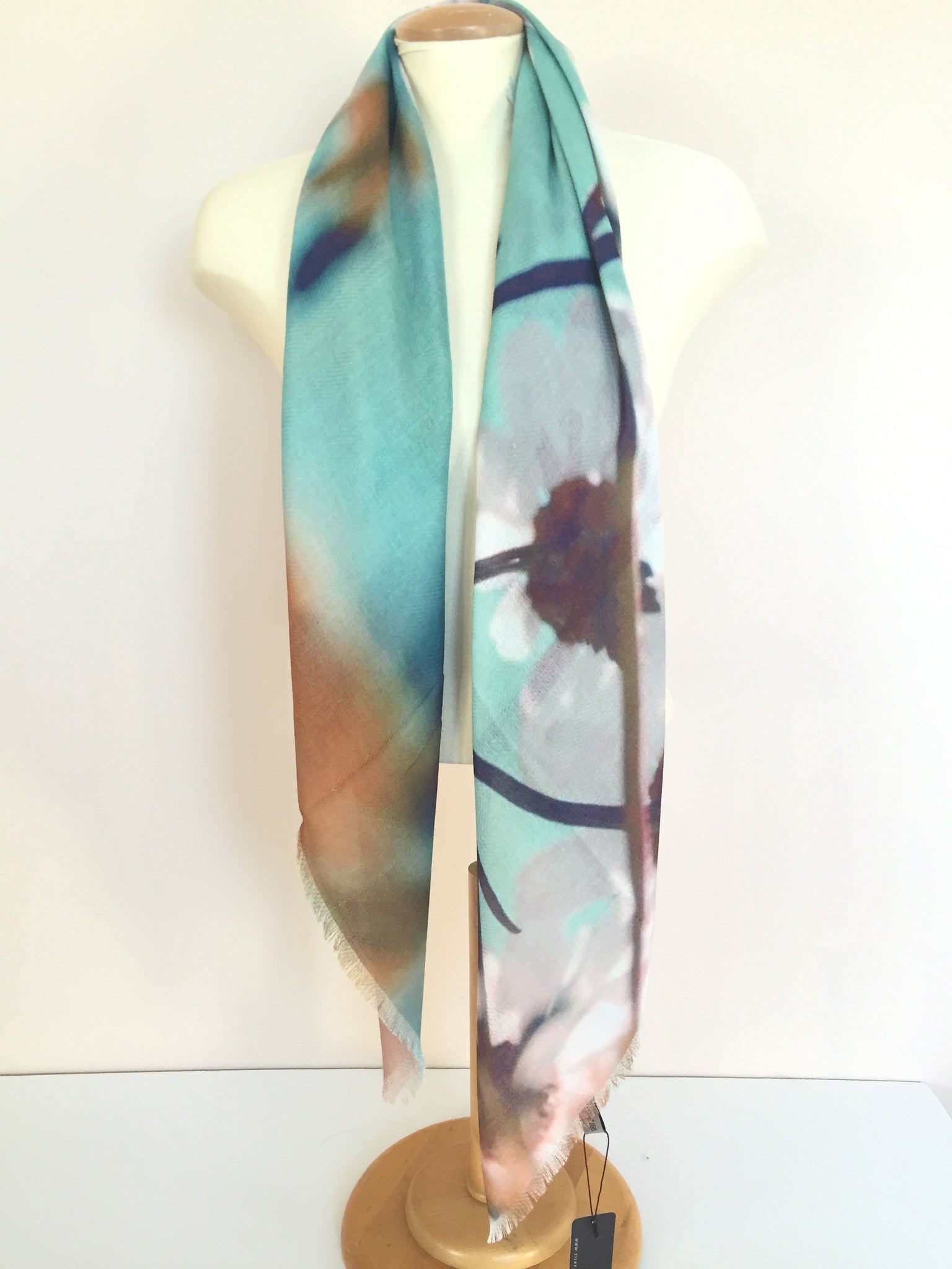 DP3006-01 - Coralala - 2